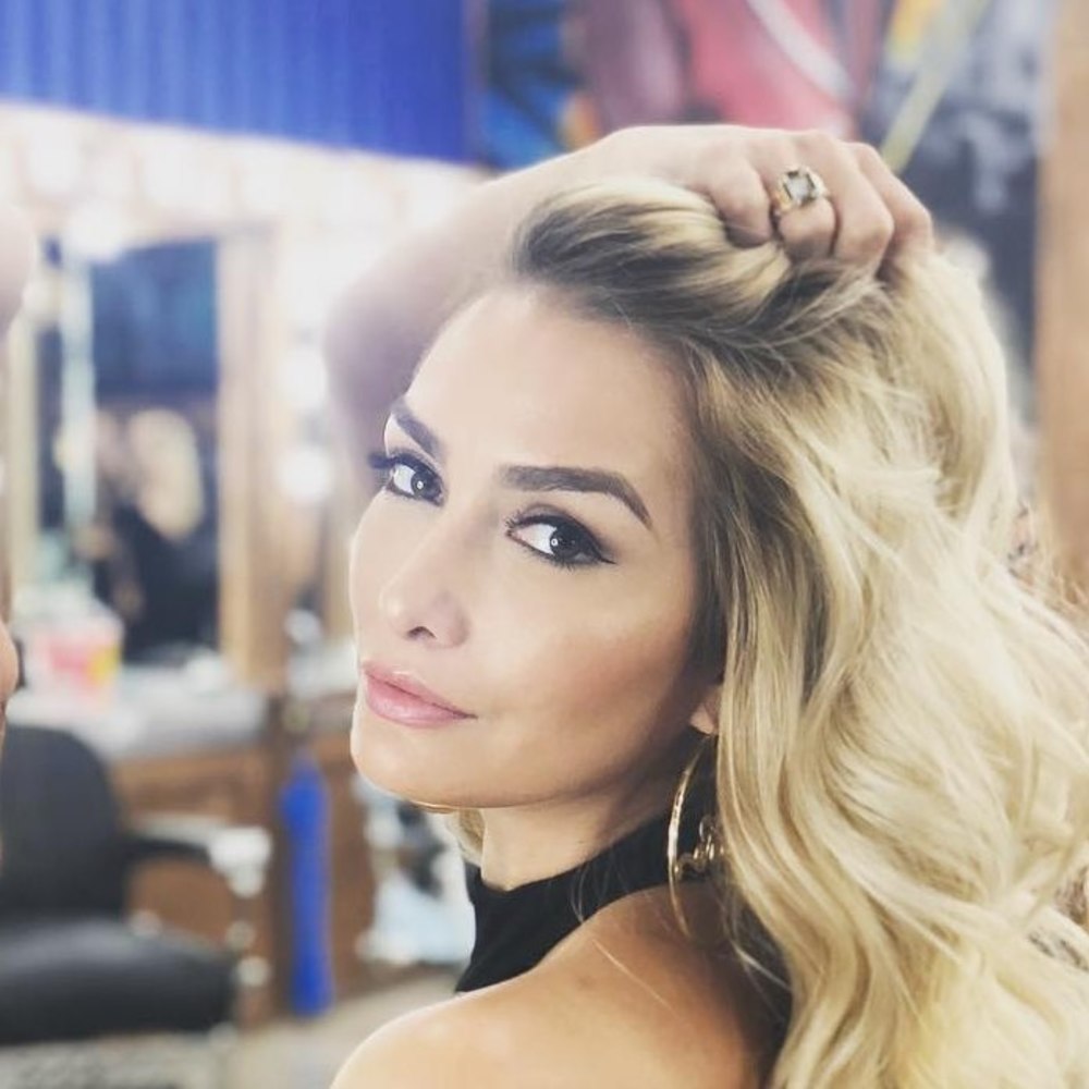 Meet your Posher, Karolyn